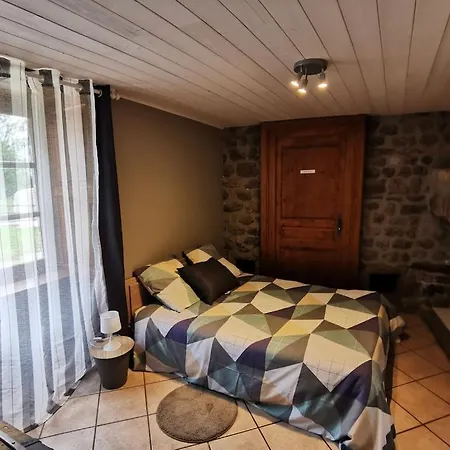 Du Platane بيت للعطل